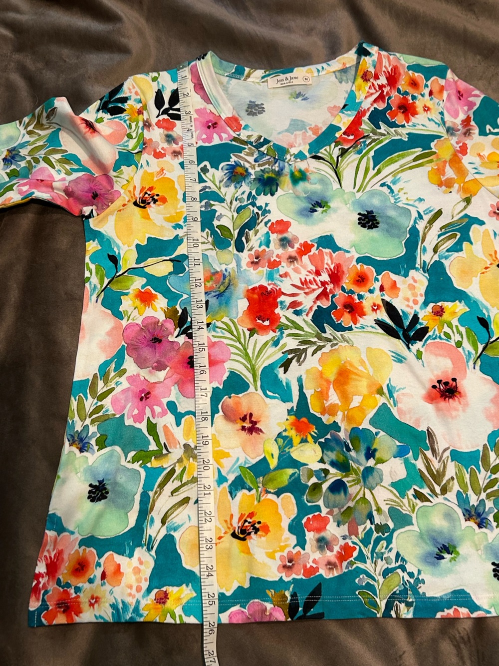 Jess & Jane Blooming V -Neck Top - Picture 9 of 10